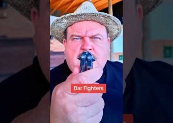 Bar Fighters #mzungu #wazungu #comedy #butterfly #tanzania #kenya #congo #uganda #funny #joke #fun