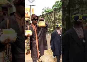 When people in Uganda pass by on the road 😎😂 #uganda