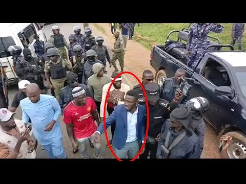 Live Footage: Tense Situation- Showing Bobiwine and his team being attacked by the army