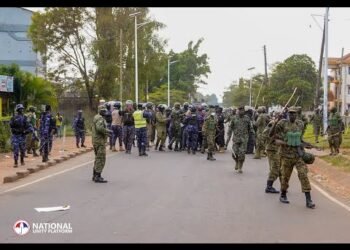 LIVE:BATTLE KAY AYUMIZZA EMBOZI YE GULU#live #peoplepoweruganda
